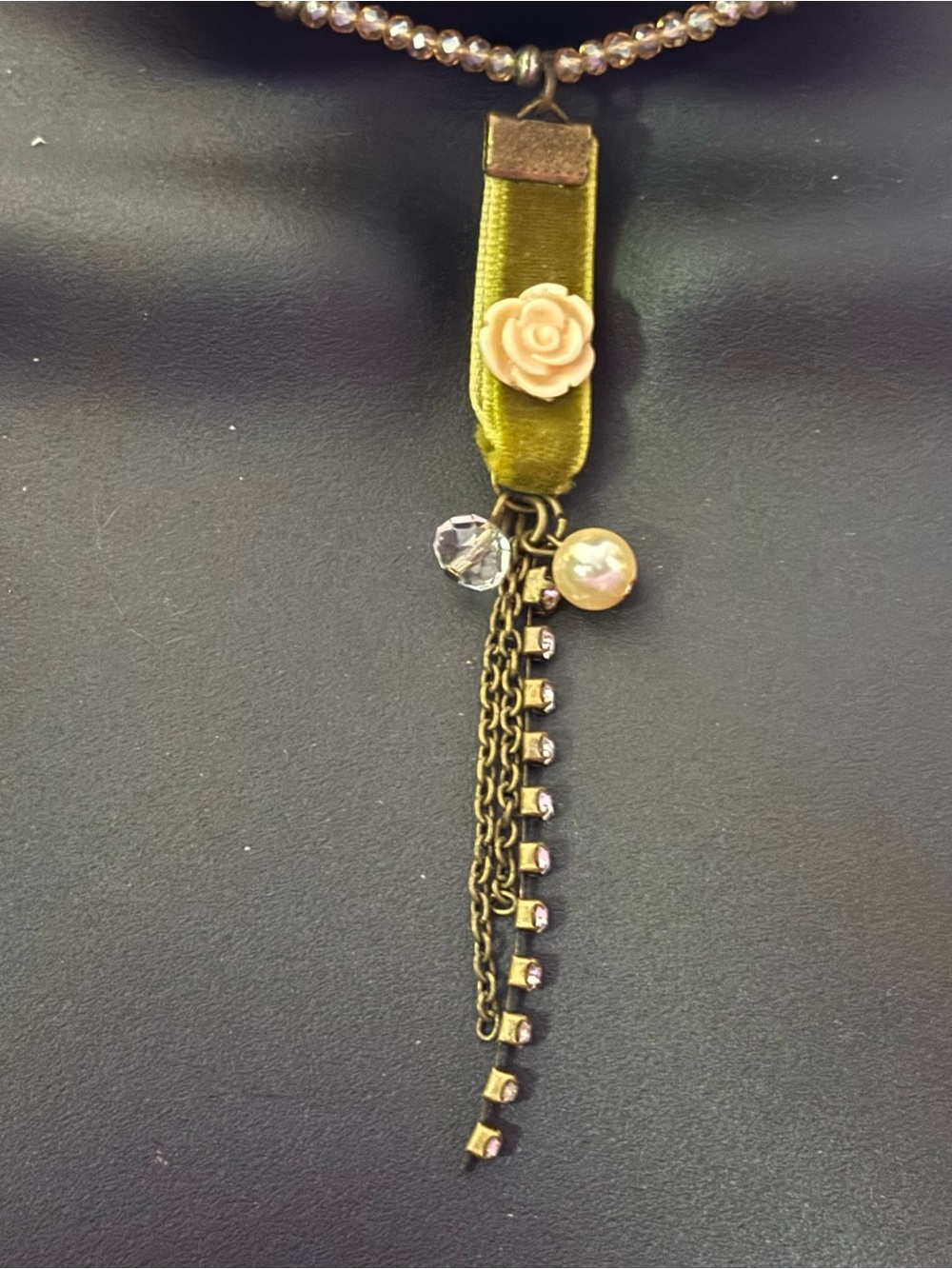 Victorian glass bead ribbon and rose pendant choker necklace - Picture 2 of 5